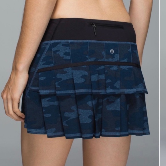 lululemon athletica Dresses & Skirts - Lululemon Run Pace Setter Skirt blue Lotus Camo